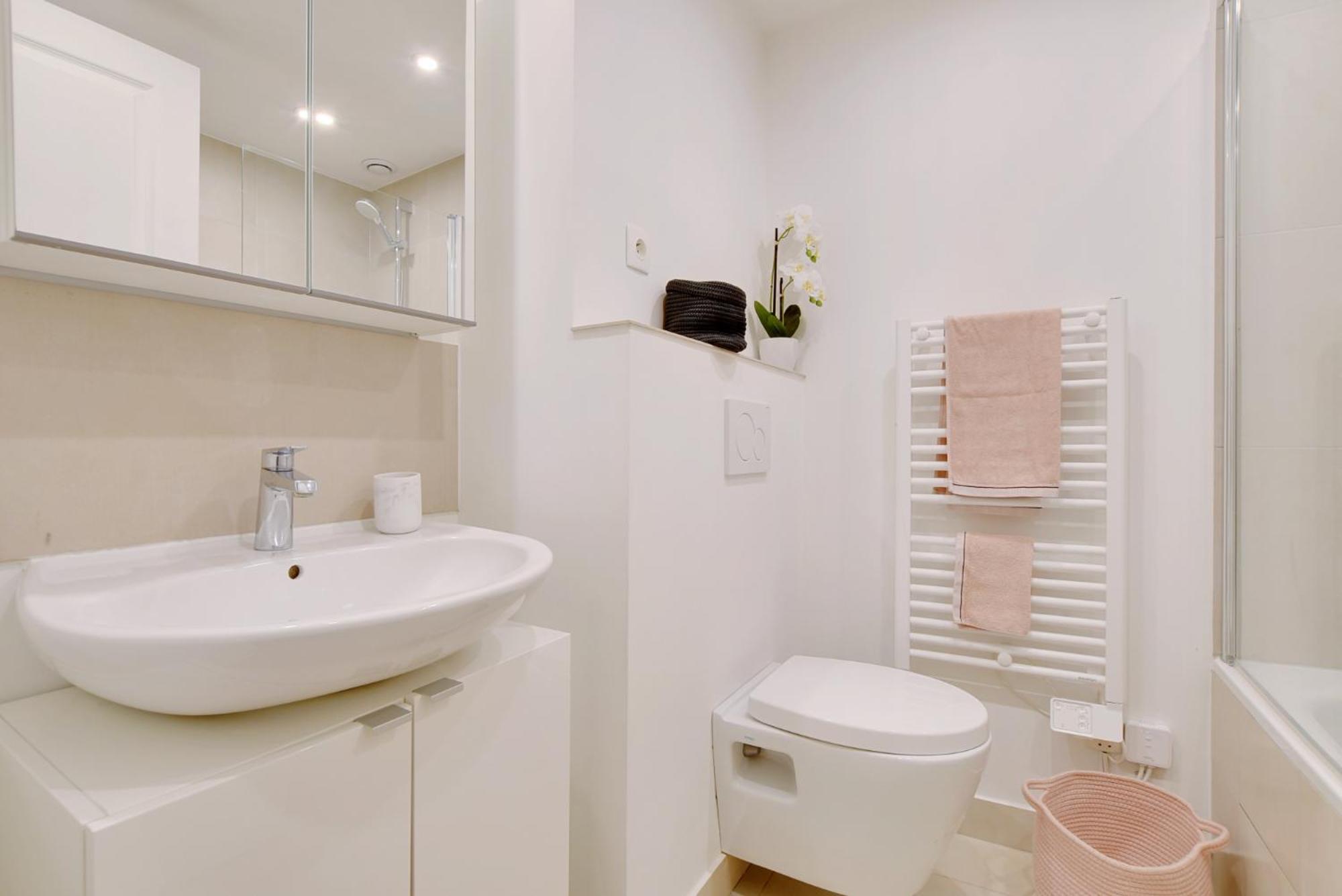 Appartamento Luxury Paris, Paisible, 2 Chambres, Toute Commodités